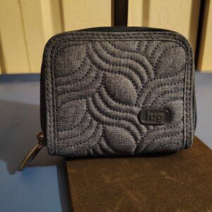 Lug Splits Multi Slot Pocket Dual Compartment RFID Secure Material Wallet